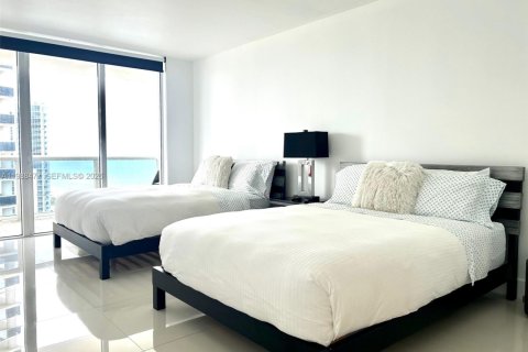 Condo in Hallandale Beach, Florida, 2 bedrooms  № 2053049 - photo 23