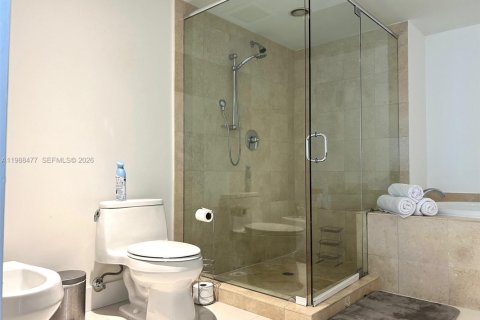 Condo in Hallandale Beach, Florida, 2 bedrooms  № 2053049 - photo 28