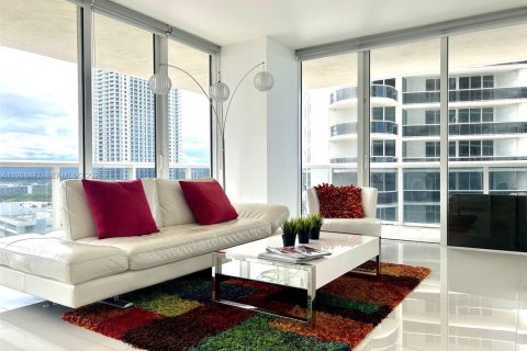 Condo in Hallandale Beach, Florida, 2 bedrooms  № 2053049 - photo 8