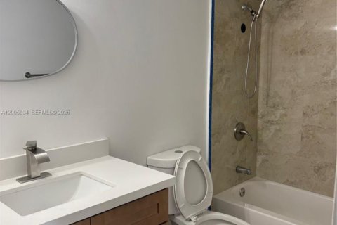 Copropriété à louer à Hallandale Beach, Floride: 3 chambres, 125.42 m2 № 2070023 - photo 5