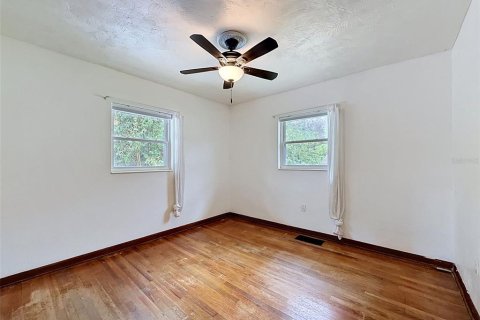 House in Tampa, Florida 3 bedrooms, 118.17 sq.m. № 2114473 - photo 25