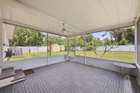 House in Tampa, Florida 3 bedrooms, 118.17 sq.m. № 2114473 - photo 10