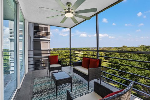 Condo in Pompano Beach, Florida, 2 bedrooms  № 2278955 - photo 21
