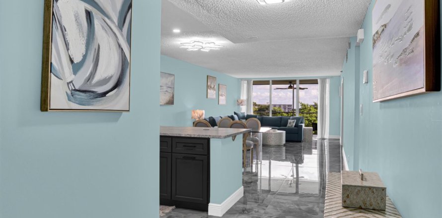 Condo in Pompano Beach, Florida, 2 bedrooms  № 2278955