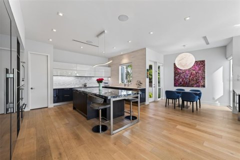 Villa ou maison à vendre à Sarasota, Floride: 5 chambres, 397.99 m2 № 2425270 - photo 12