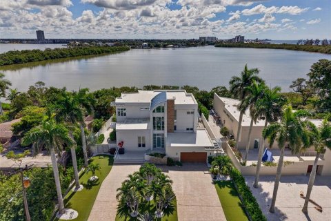 Villa ou maison à vendre à Sarasota, Floride: 5 chambres, 397.99 m2 № 2425270 - photo 3