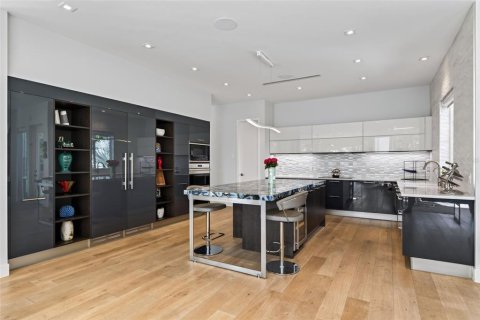 Villa ou maison à vendre à Sarasota, Floride: 5 chambres, 397.99 m2 № 2425270 - photo 11