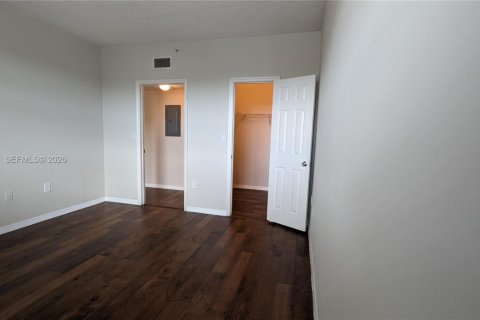 Apartamento en alquiler en Pembroke Pines, Florida, 1 dormitorio, 64.1 m2 № 2063309 - foto 13
