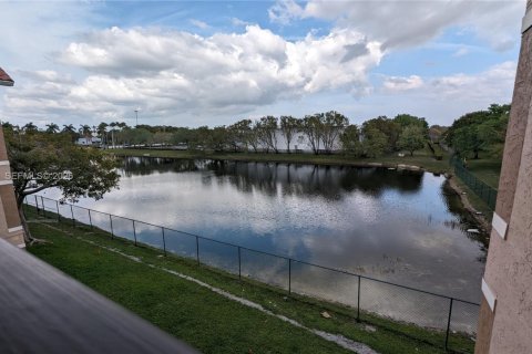 Apartamento en Pembroke Pines, Florida 1 dormitorio, 64.1 m2 № 2063309