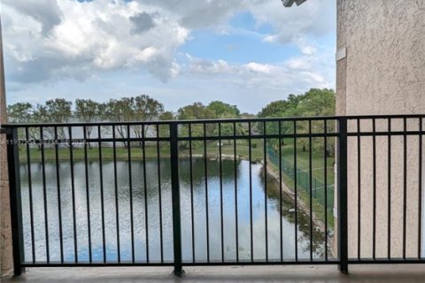 Apartamento en alquiler en Pembroke Pines, Florida, 1 dormitorio, 64.1 m2 № 2063309 - foto 18