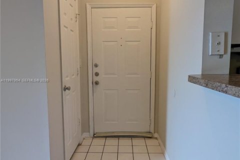 Apartamento en alquiler en Pembroke Pines, Florida, 1 dormitorio, 64.1 m2 № 2063309 - foto 5