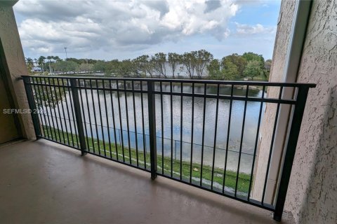 Apartamento en alquiler en Pembroke Pines, Florida, 1 dormitorio, 64.1 m2 № 2063309 - foto 19