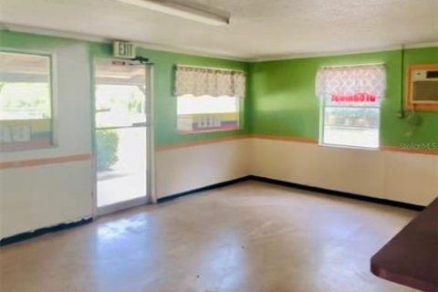 Propiedad comercial en venta en Hernando, Florida, 187.29 m2 № 2108843 - foto 2
