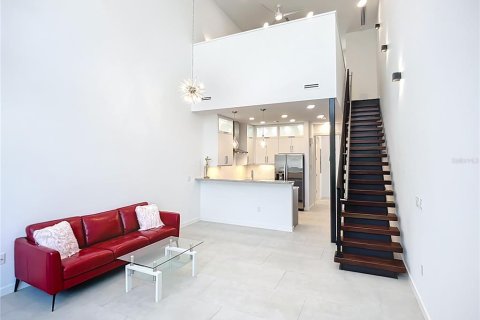 Townhouse in Sarasota, Florida 2 bedrooms, 144 sq.m. № 1628192 - photo 15