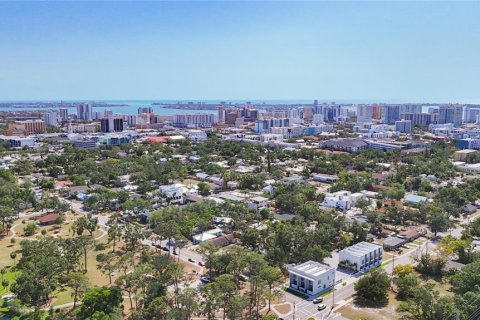 Townhouse in Sarasota, Florida 2 bedrooms, 144 sq.m. № 1628192 - photo 5