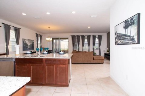 Casa en venta en Davenport, Florida, 5 dormitorios, 258.64 m2 № 1592087 - foto 6