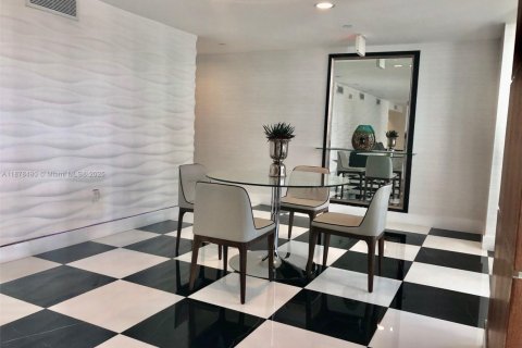 Condominio en alquiler en Miami, Florida, 2 dormitorios, 106.28 m2 № 1921758 - foto 28