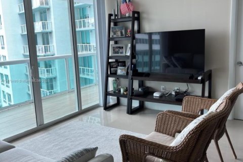 Condominio en alquiler en Miami, Florida, 2 dormitorios, 106.28 m2 № 1921758 - foto 10