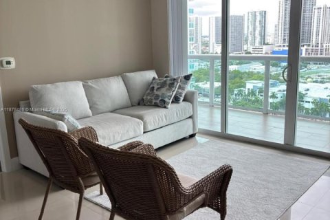 Condominio en alquiler en Miami, Florida, 2 dormitorios, 106.28 m2 № 1921758 - foto 9