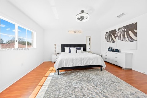 Купить таунхаус в Мирамар, Флорида 3 спальни, 121.14м2, № 2031430 - фото 13