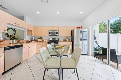 Купить таунхаус в Мирамар, Флорида 3 спальни, 121.14м2, № 2031430 - фото 8