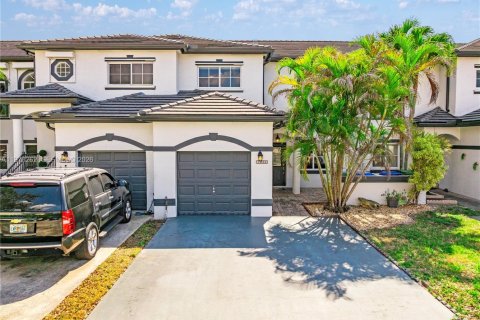 Таунхаус в Мирамар, Флорида 3 спальни, 121.14м2 № 2031430