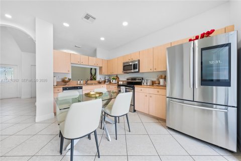 Купить таунхаус в Мирамар, Флорида 3 спальни, 121.14м2, № 2031430 - фото 9