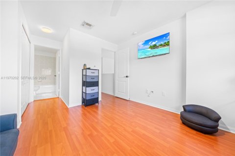 Купить таунхаус в Мирамар, Флорида 3 спальни, 121.14м2, № 2031430 - фото 21