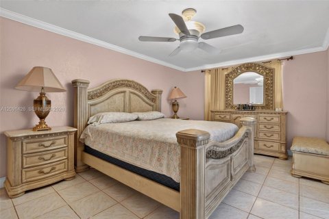 Villa ou maison à vendre à Miami, Floride: 3 chambres, 179.58 m2 № 2377085 - photo 18