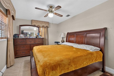 Villa ou maison à vendre à Miami, Floride: 3 chambres, 179.58 m2 № 2377085 - photo 11