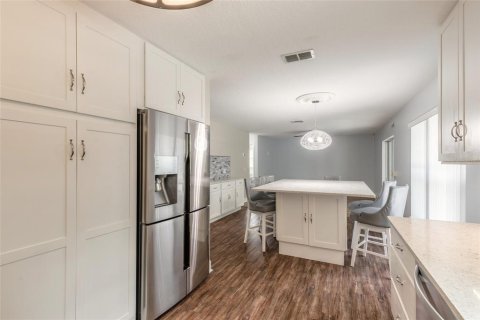 House in Port Orange, Florida 3 bedrooms, 158.31 sq.m. № 2396427 - photo 9