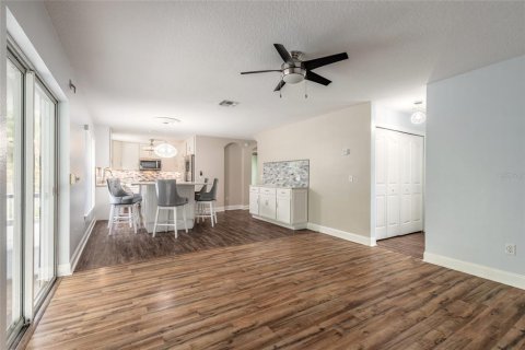 House in Port Orange, Florida 3 bedrooms, 158.31 sq.m. № 2396427 - photo 10