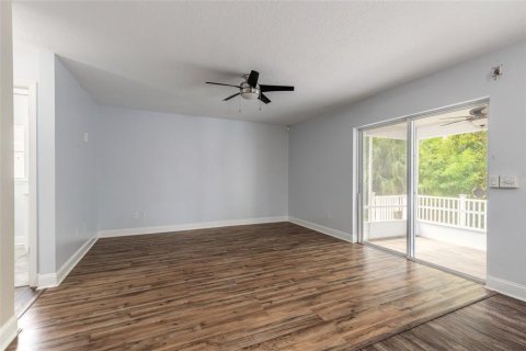 House in Port Orange, Florida 3 bedrooms, 158.31 sq.m. № 2396427 - photo 11