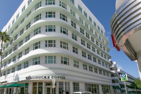 Propiedad comercial en venta en Miami Beach, Florida № 1705098 - foto 1