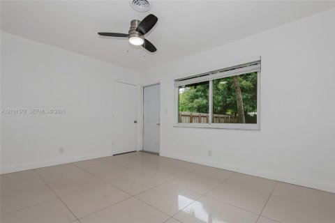 Villa ou maison à louer à Fort Lauderdale, Floride: 2 chambres, 95.97 m2 № 2403999 - photo 14