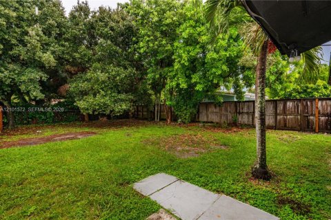 Villa ou maison à louer à Fort Lauderdale, Floride: 2 chambres, 95.97 m2 № 2403999 - photo 16