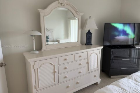 Condominio en alquiler en Miami, Florida, 1 dormitorio, 66.43 m2 № 1889180 - foto 14