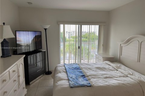 Condominio en alquiler en Miami, Florida, 1 dormitorio, 66.43 m2 № 1889180 - foto 12