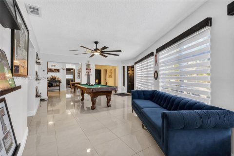 Villa ou maison à vendre à Tamarac, Floride: 4 chambres, 214.05 m2 № 2027234 - photo 20