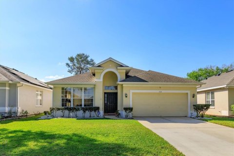 House in DeBary, Florida 3 bedrooms, 182.09 sq.m. № 1609946 - photo 1