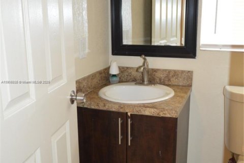 Купить коммерческую недвижимость в Форт-Лодердейл, Флорида 237.27м2, № 1973705 - фото 14