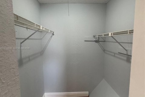 Купить коммерческую недвижимость в Форт-Лодердейл, Флорида 237.27м2, № 1973705 - фото 21