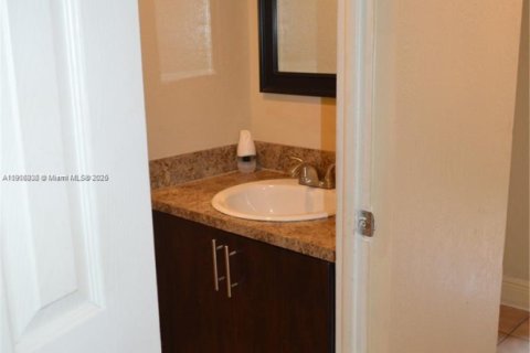 Купить коммерческую недвижимость в Форт-Лодердейл, Флорида 237.27м2, № 1973705 - фото 10