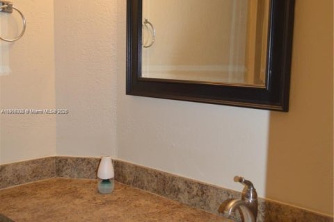 Купить коммерческую недвижимость в Форт-Лодердейл, Флорида 237.27м2, № 1973705 - фото 17