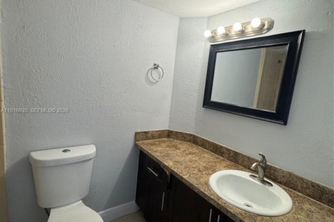 Купить коммерческую недвижимость в Форт-Лодердейл, Флорида 237.27м2, № 1973705 - фото 19