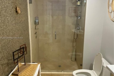 Купить кондоминиум в Халландейл-Бич, Флорида 1 спальня, 78.41м2, № 1958406 - фото 8