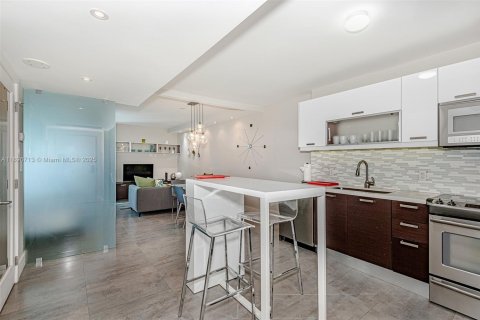 Studio à Condo à Miami Beach, Floride № 2077487