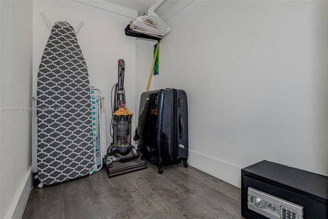 Снять в аренду кондоминиум в Майами-Бич, Флорида 61.32м2, № 2077487 - фото 24