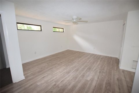 Adosado en alquiler en Leesburg, Florida, 2 dormitorios, 122.82 m2 № 1832674 - foto 18
