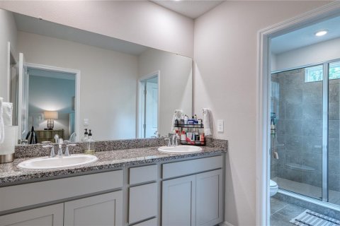 Townhouse in Sarasota, Florida 3 bedrooms, 168.43 sq.m. № 2142382 - photo 15